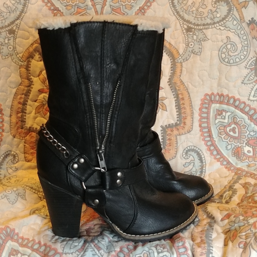 Candies sexy black boots 8